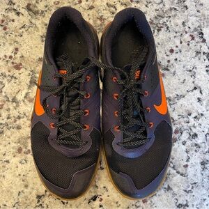 Nike Black and Orange “Flywire” Male Athletic Shoes (size 6.5)